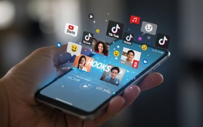 30 Short-Form Video Hooks That Stop the Scroll for Small Brands